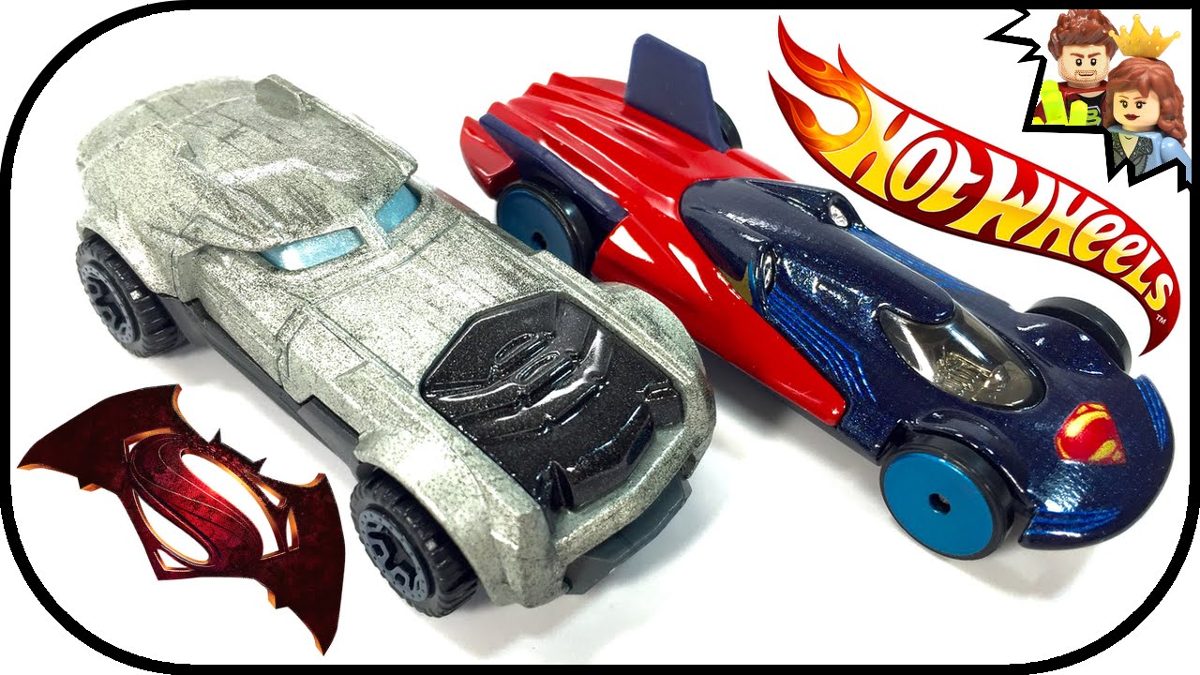 Pack Dos Autos Batman Vs Superman Hot Wheels Rokapumpa